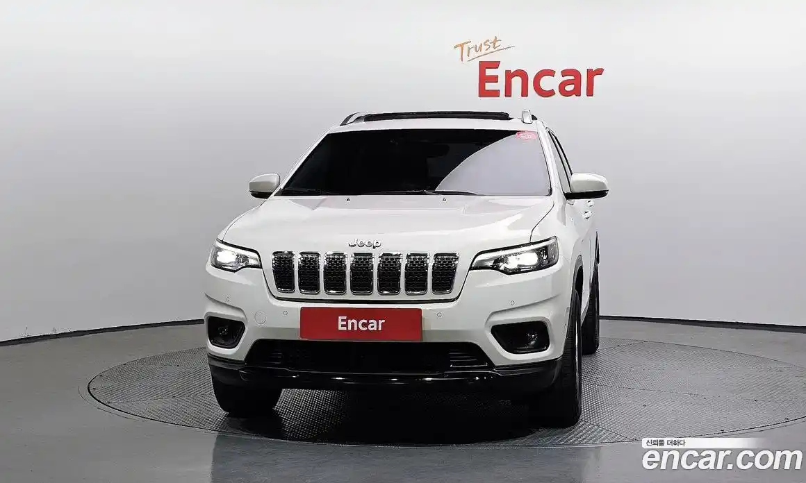 Jeep Cherokee 2019 2.4 Автомат в Москве № 169784, фото 15