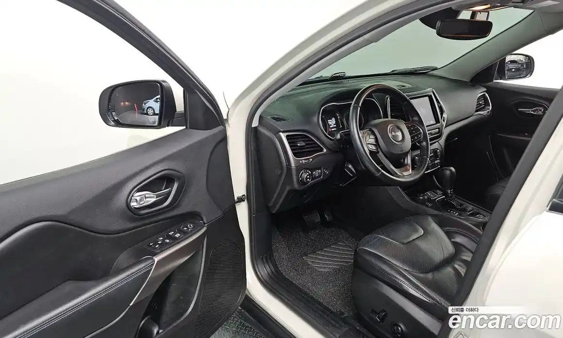 Jeep Cherokee 2019 2.4 Автомат в Москве № 169784, фото 4