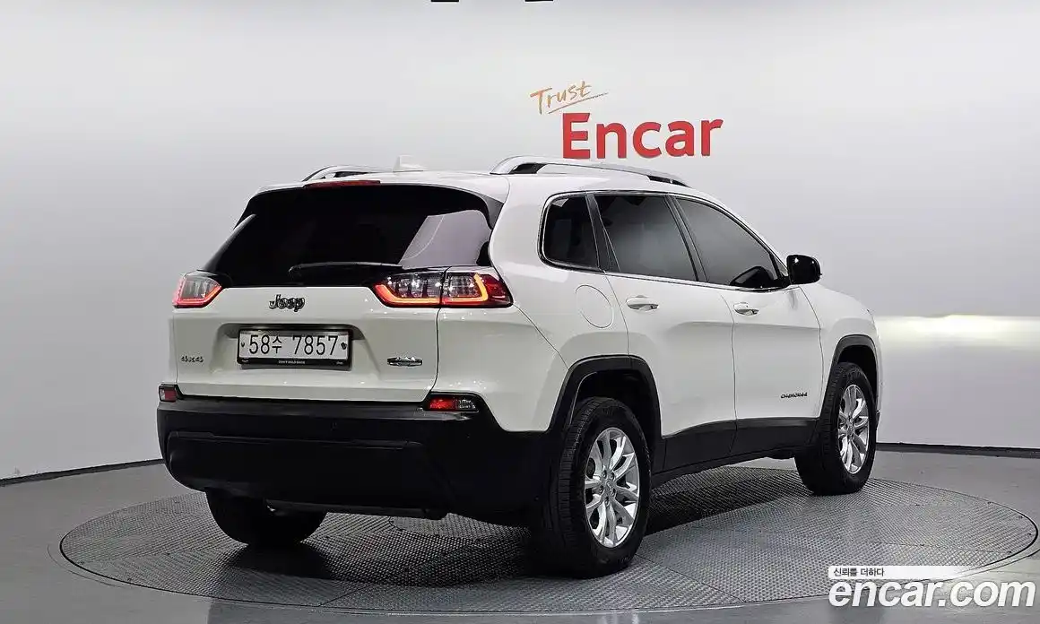 Jeep Cherokee 2019 2.4 Автомат в Москве № 169784, фото 9
