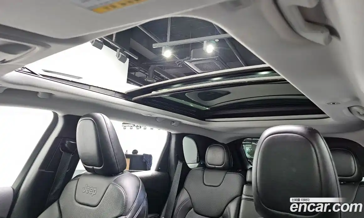 Jeep Cherokee 2019 2.4 Автомат в Москве № 169784, фото 10