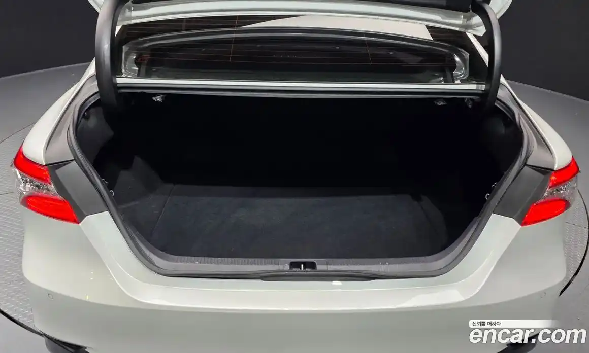 Toyota Camry 2019 2.5 Автомат в Москве № 170244, фото 17