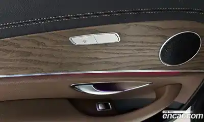 Mercedes-Benz E-Class 2022 2.0 Автомат в Москве № 175233, миниатюра 11