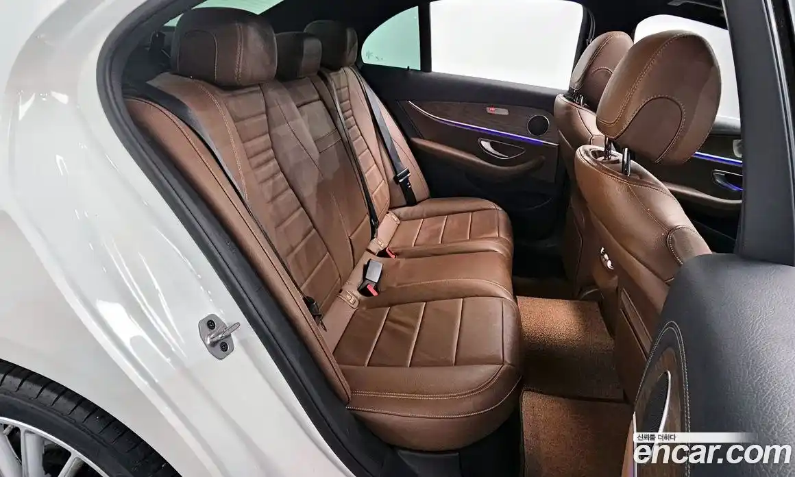 Mercedes-Benz E-Class 2022 2.0 Автомат в Москве № 175233, фото 13