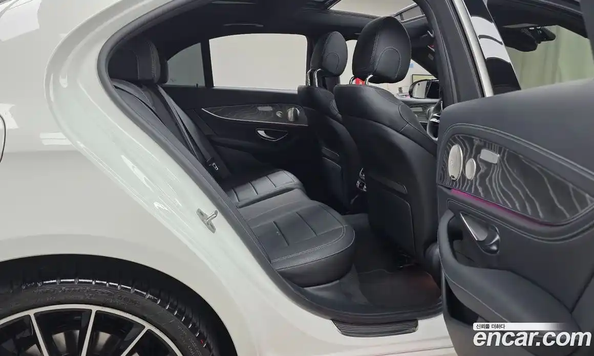 Mercedes-Benz E-Class 2023 2.0 Автомат в Москве № 176992, фото 12