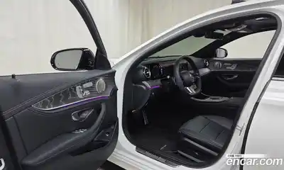 Mercedes-Benz E-Class 2023 2.0 Автомат в Москве № 176992, миниатюра 4