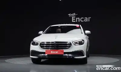 Mercedes-Benz E-Class 2023 2.0 Автомат в Москве № 178386, миниатюра 12
