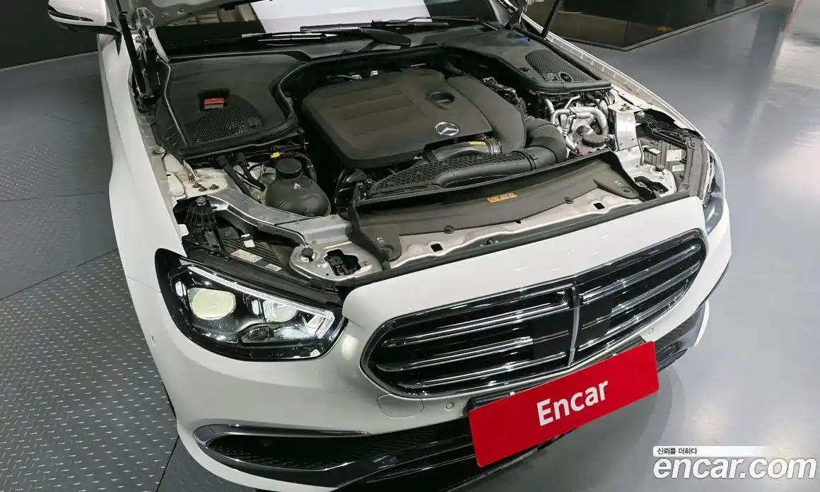 Mercedes-Benz E-Class 2023 2.0 Автомат в Москве № 178386, фото 16