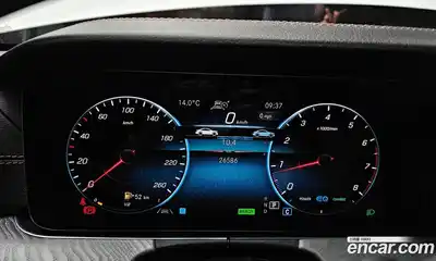 Mercedes-Benz E-Class 2023 2.0 Автомат в Москве № 178386, миниатюра 2