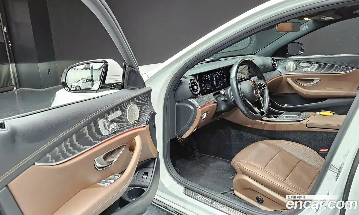 Mercedes-Benz E-Class 2023 2.0 Автомат в Москве № 178386, фото 5