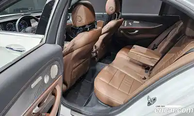 Mercedes-Benz E-Class 2023 2.0 Автомат в Москве № 178386, миниатюра 6