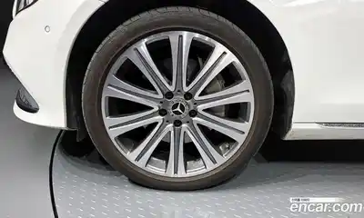 Mercedes-Benz E-Class 2023 2.0 Автомат в Москве № 178386, миниатюра 10