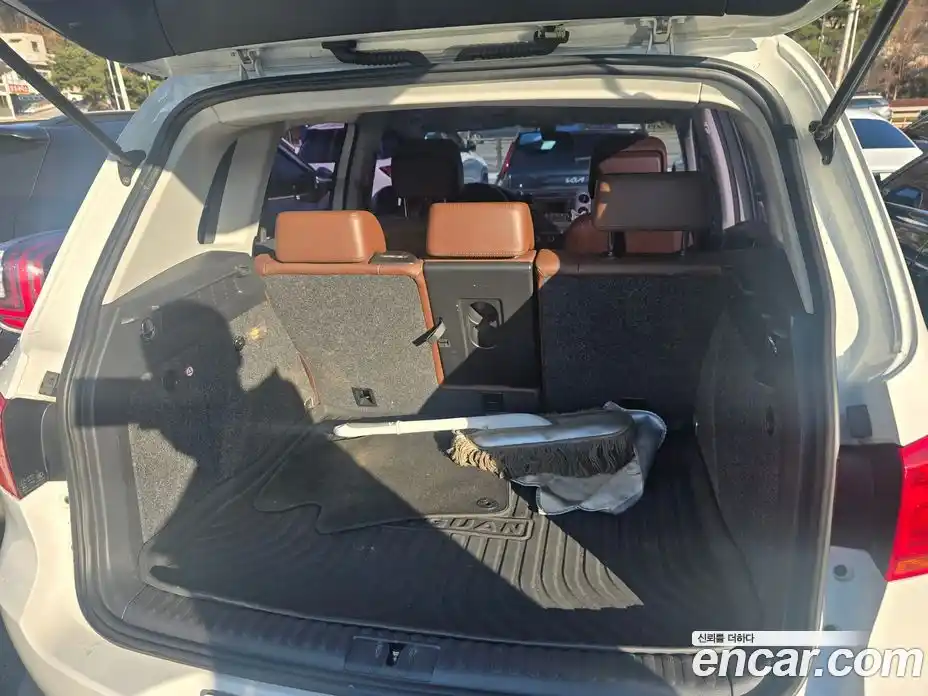 Volkswagen Tiguan 2015 2.0 Автомат в Москве № 182410, фото 11