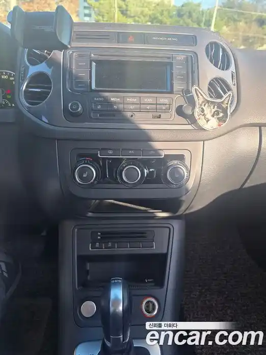 Volkswagen Tiguan 2015 2.0 Автомат в Москве № 182410, фото 13