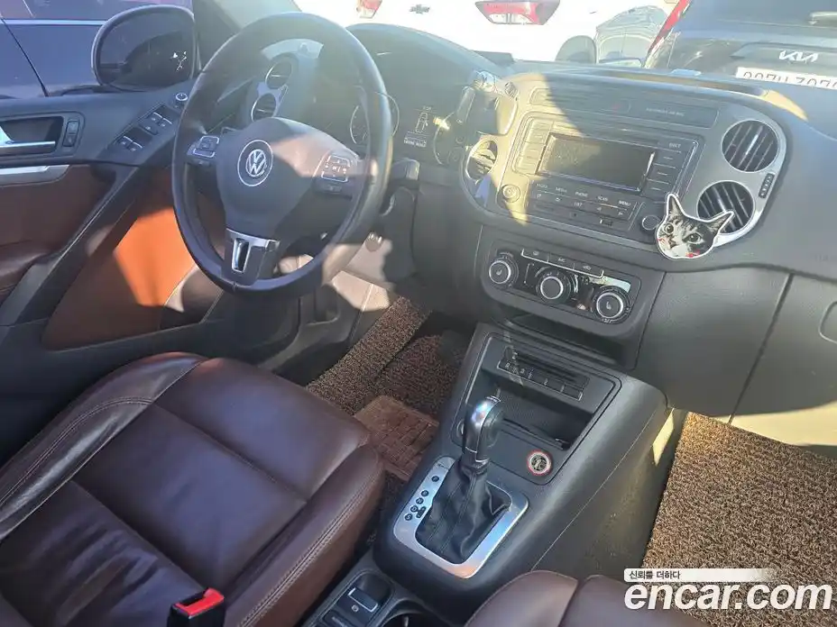 Volkswagen Tiguan 2015 2.0 Автомат в Москве № 182410, фото 15