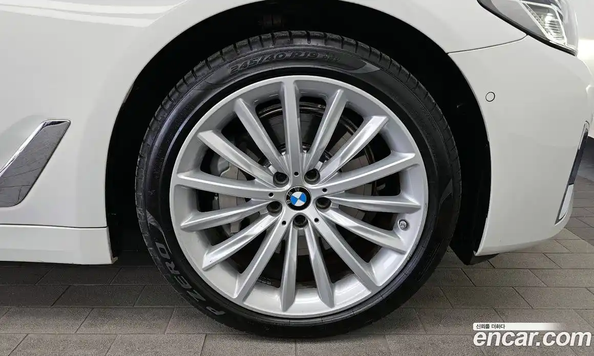 BMW 5-Series 2023 2.0 Автомат в Москве № 188220, фото 3