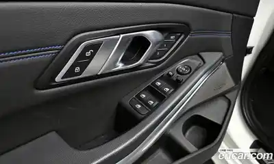 BMW 3-Series 2020 2.0 Автомат в Москве № 191521, миниатюра 2