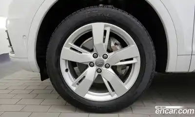 Audi Q5 2020 2.0 Автомат в Москве № 193814, миниатюра 2