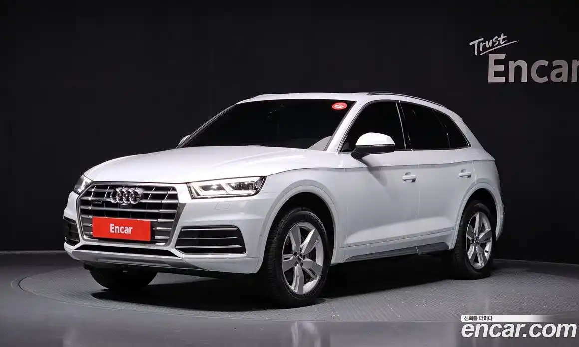 Audi Q5 2020 2.0 Автомат в Москве № 193814, фото 3