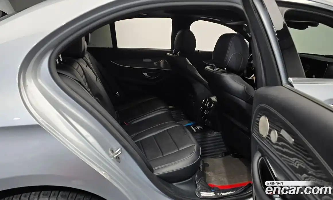 Mercedes-Benz E-Class 2022 2.0 Автомат в Москве № 194483, фото 6