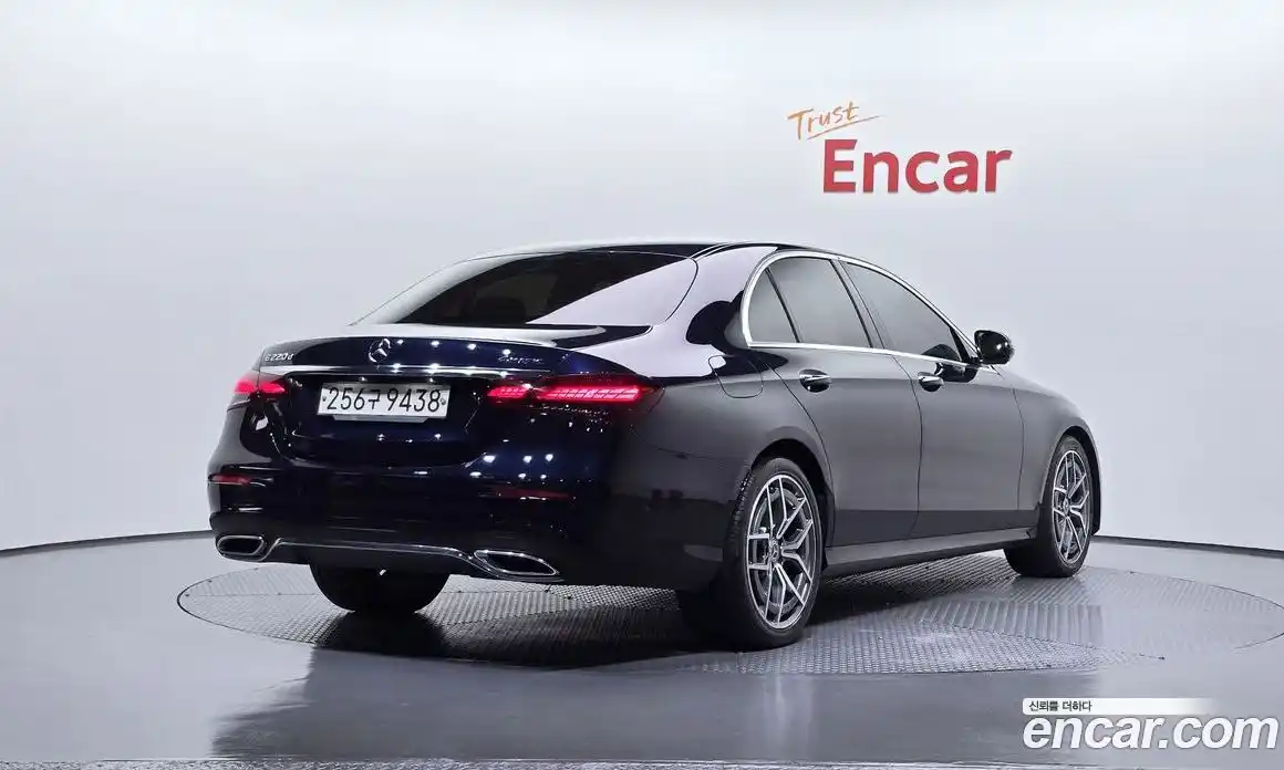 Mercedes-Benz E-Class 2021 1.9 Автомат в Москве № 195487, фото 10