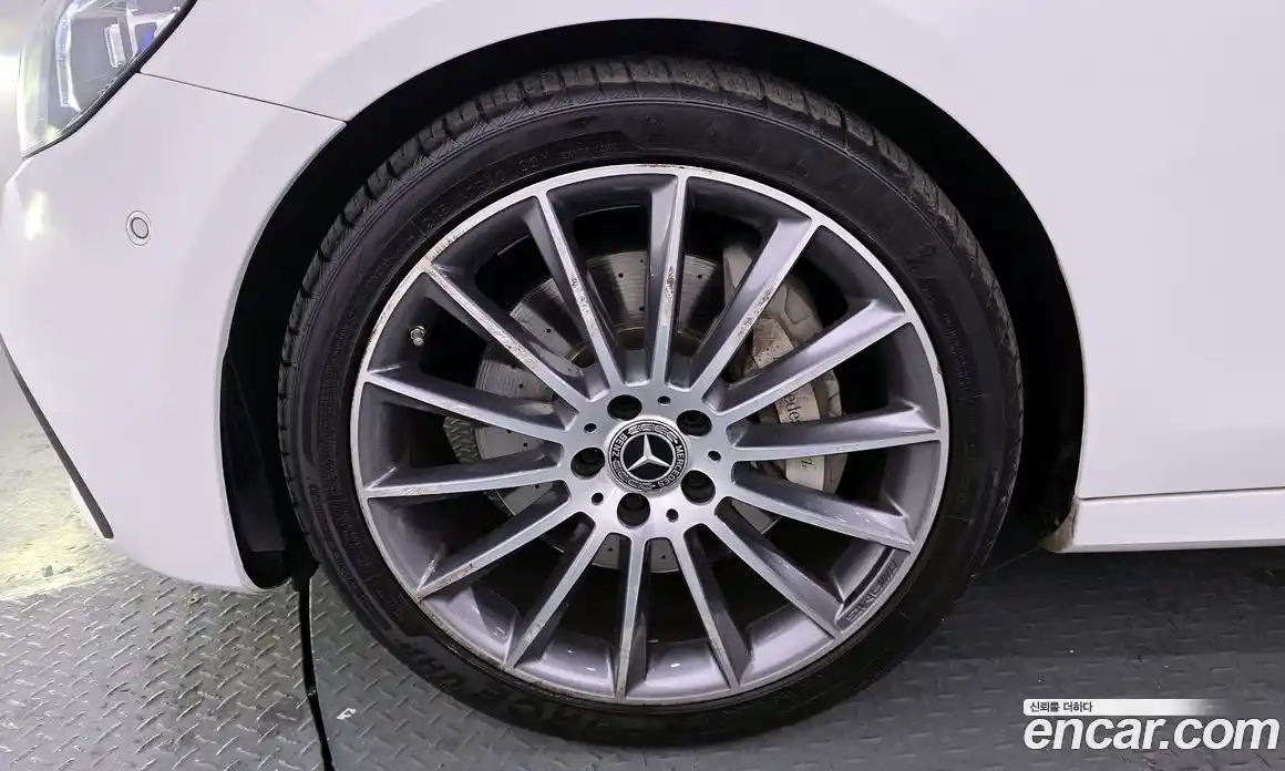 Mercedes-Benz E-Class 2021 2.0 Автомат в Москве № 195609, фото 12