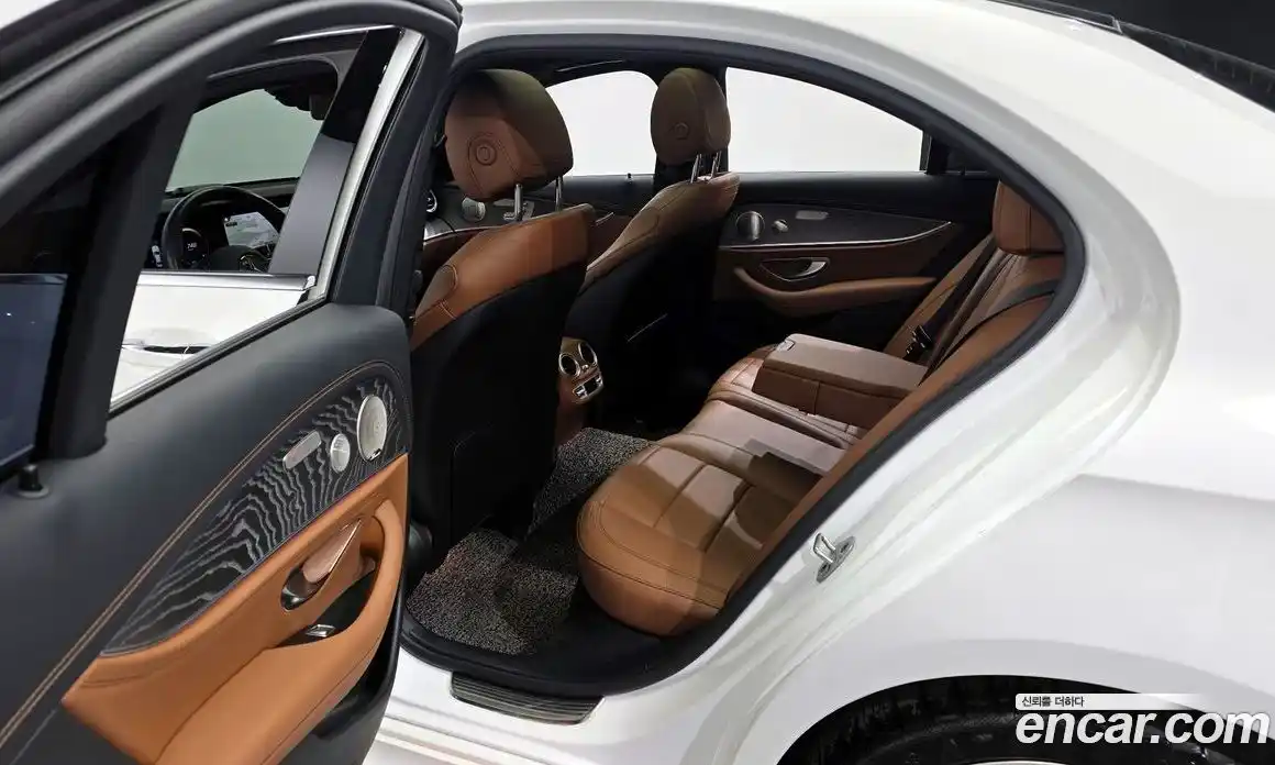 Mercedes-Benz E-Class 2021 2.0 Автомат в Москве № 195609, фото 7