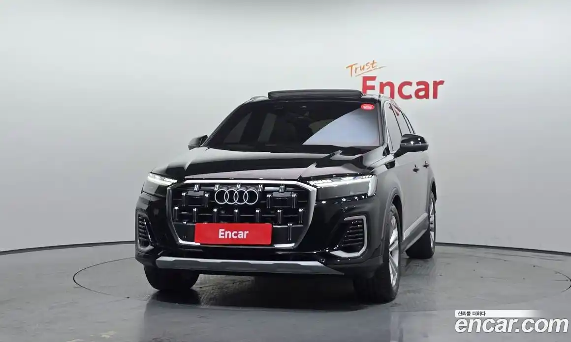 Audi Q7 2025 3.0 Автомат в Москве № 195956, фото 1