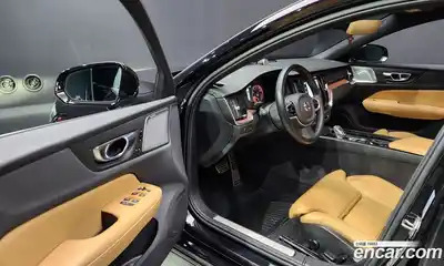 Volvo S60 2022 2.0 Автомат в Москве № 197032, миниатюра 11