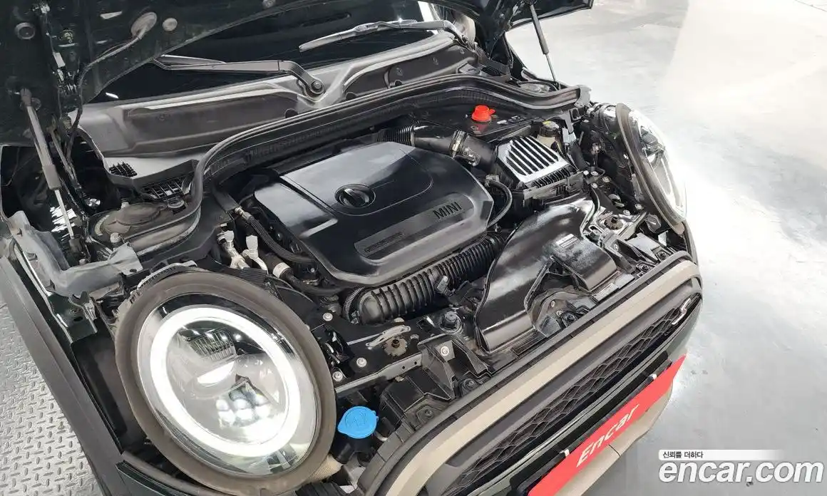 Mini Cooper 2023 2.0 Автомат в Москве № 198352, фото 12