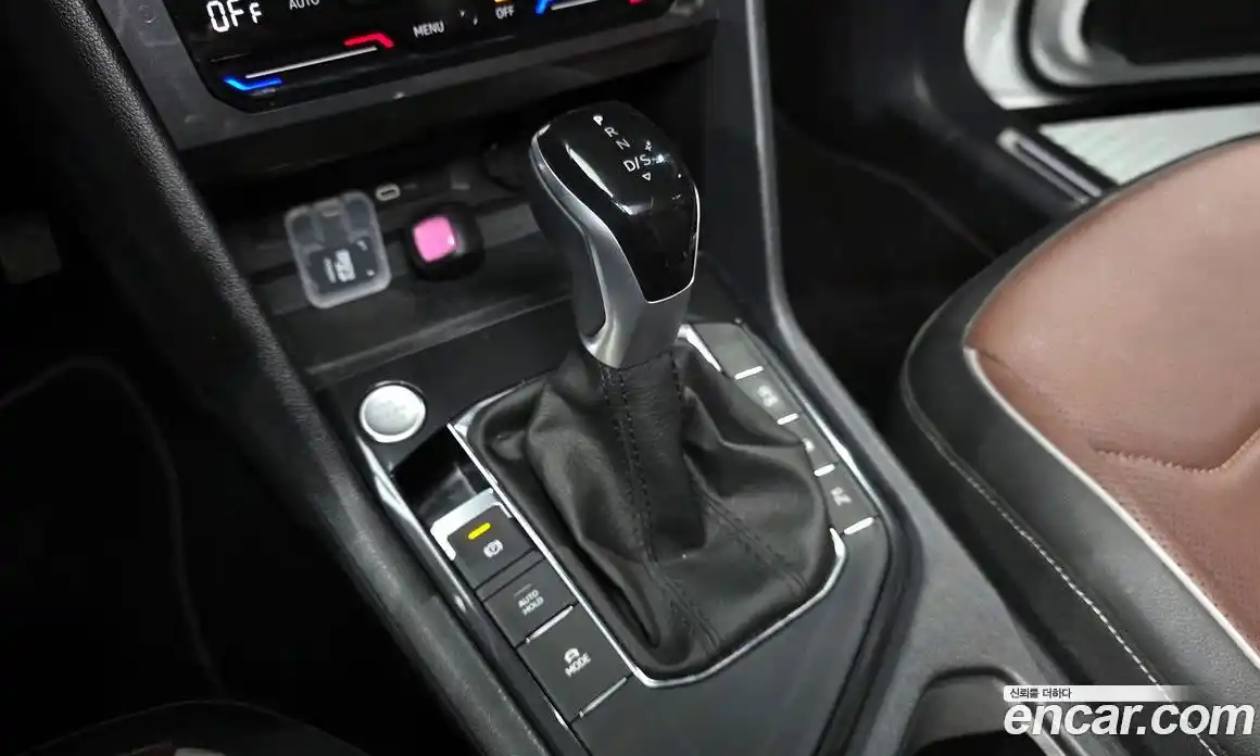 Volkswagen Tiguan 2023 2.0 Автомат в Москве № 198928, фото 13