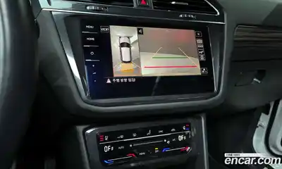 Volkswagen Tiguan 2023 2.0 Автомат в Москве № 198928, миниатюра 5