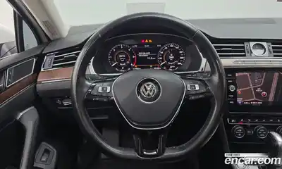 Volkswagen Passat 2018 2.0 Автомат в Москве № 199300, миниатюра 2