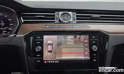 Volkswagen Passat 2018 2.0 Автомат в Москве № 199300, миниатюра 7