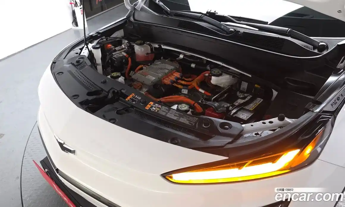 Chevrolet 볼트 EUV 2023 0.2 Автомат в Москве № 200982, фото 9