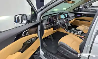 Kia Canival 2023 3.5 Автомат в Москве № 20273, миниатюра 5