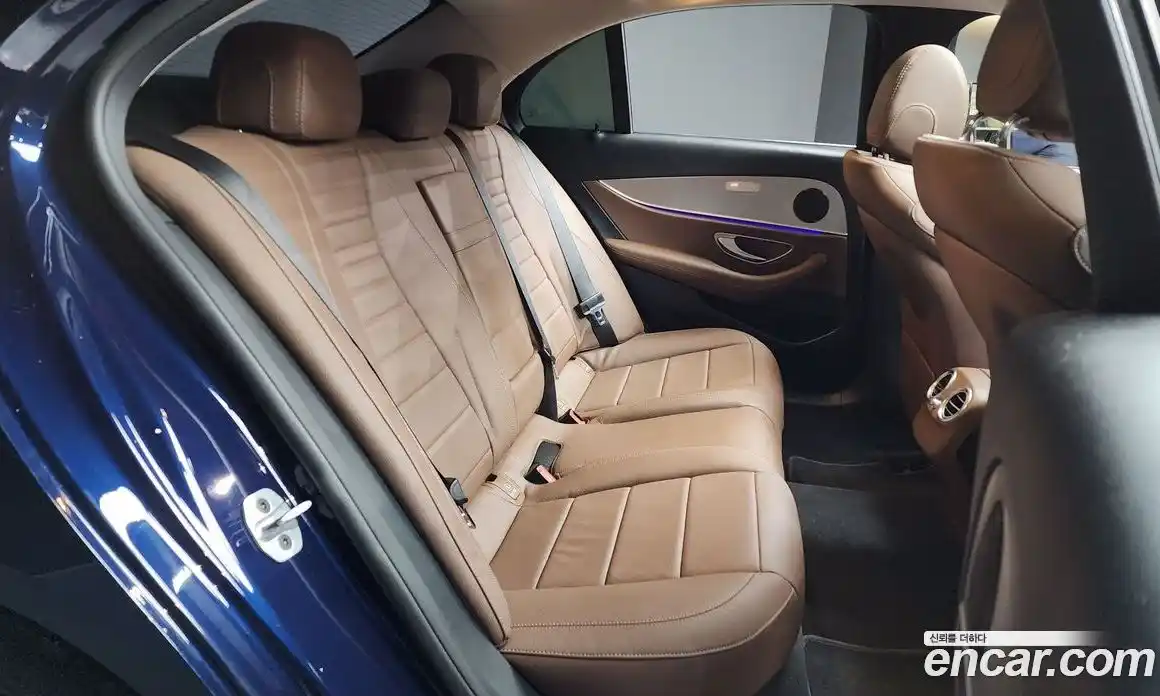 Mercedes-Benz E-Class 2019 2.0 Автомат в Москве № 206160, фото 17