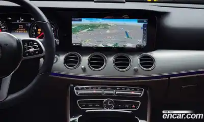 Mercedes-Benz E-Class 2019 2.0 Автомат в Москве № 206160, миниатюра 4