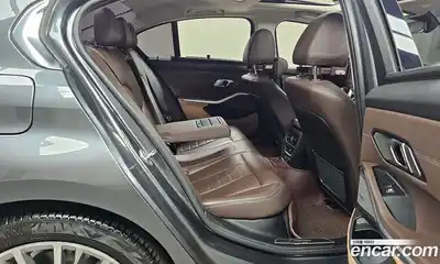 BMW 3-Series 2020 2.0 Автомат в Москве № 211761, миниатюра 3