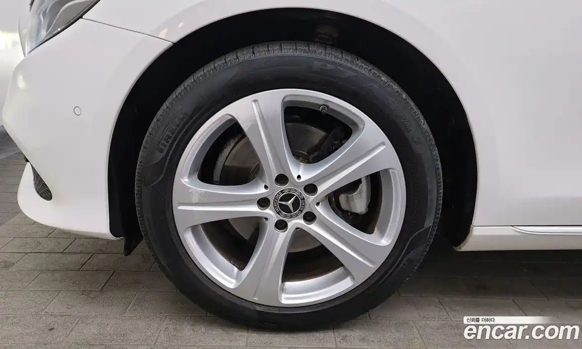 Mercedes-Benz E-Class 2018 1.9 Автомат в Москве № 212121, фото 13