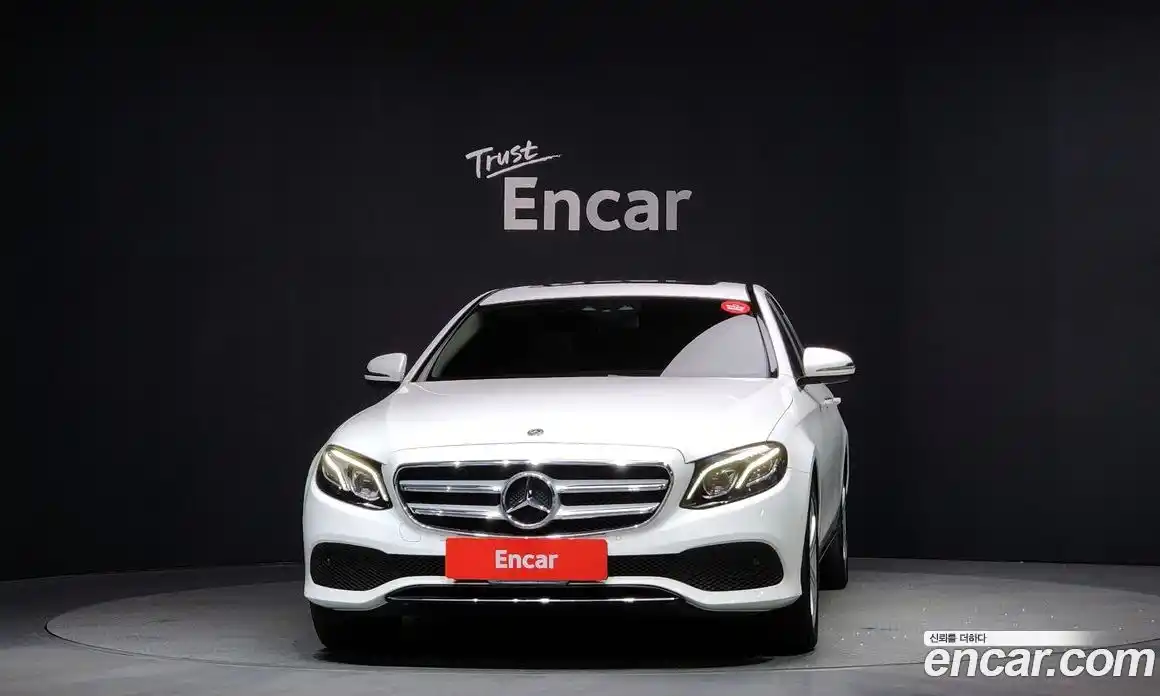 Mercedes-Benz E-Class 2018 1.9 Автомат в Москве № 212121, фото 17