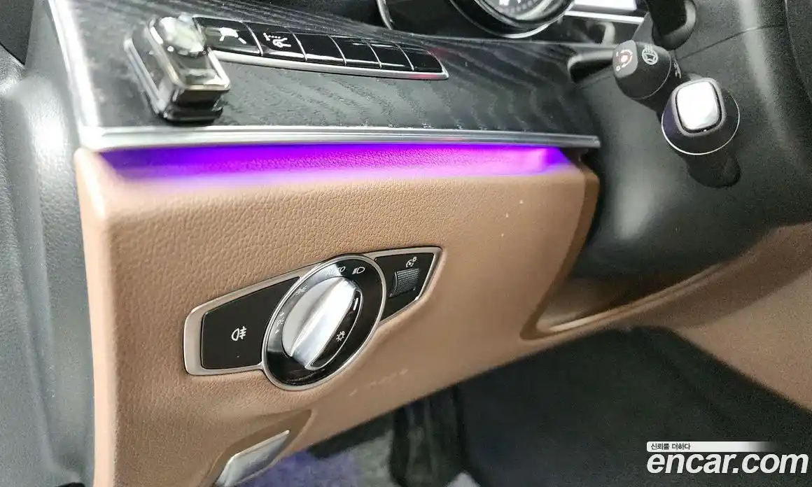 Mercedes-Benz E-Class 2018 1.9 Автомат в Москве № 212121, фото 20