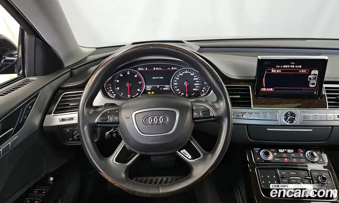Audi A8 2015 4.0 Автомат в Москве № 212603, фото 13