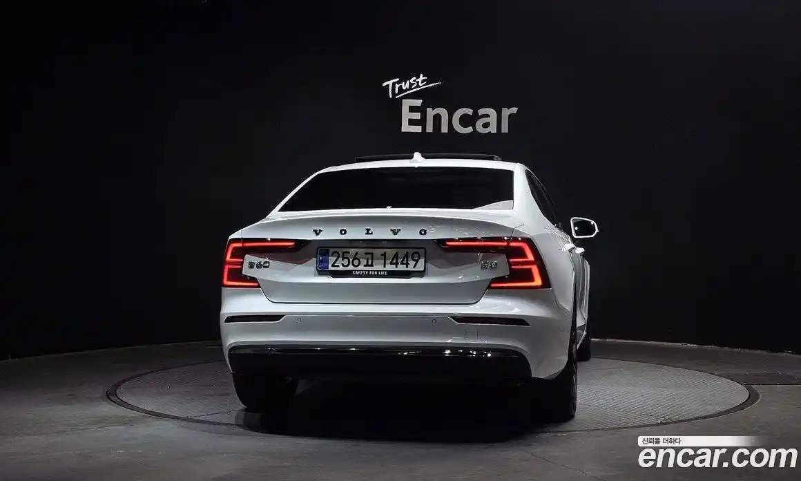 Volvo S60 2024 2.0 Автомат в Москве № 212795, фото 10