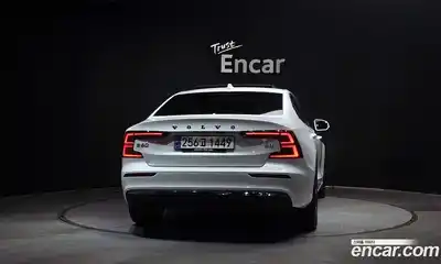 Volvo S60 2024 2.0 Автомат в Москве № 212795, миниатюра 10