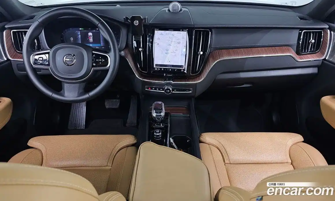 Volvo XC60 2024 2.0 Автомат в Москве № 212854, фото 14