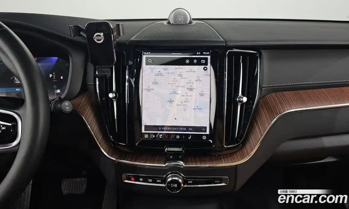 Volvo XC60 2024 2.0 Автомат в Москве № 212854, фото 17