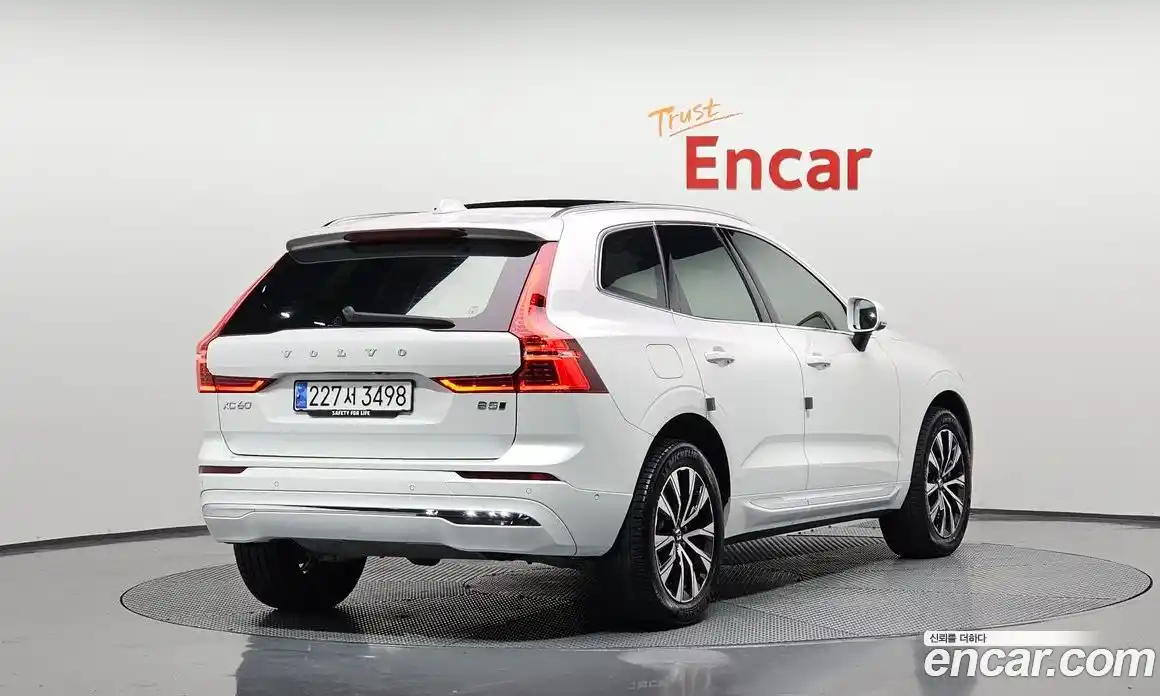 Volvo XC60 2024 2.0 Автомат в Москве № 212854, фото 19