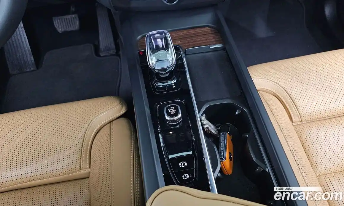 Volvo XC60 2024 2.0 Автомат в Москве № 212854, фото 6