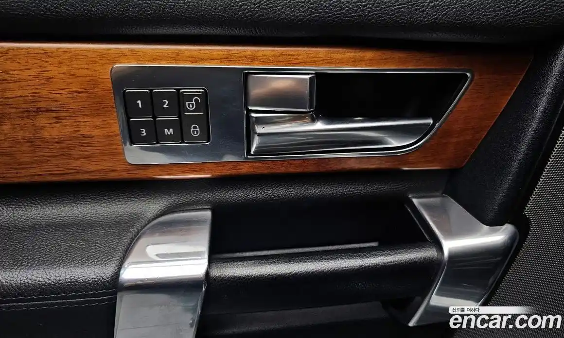 Land Rover Discovery 2014 3.0 Автомат в Москве № 213860, фото 5