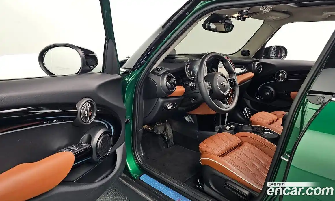 Mini Cooper 2024 2.0 Автомат в Москве № 214012, фото 15